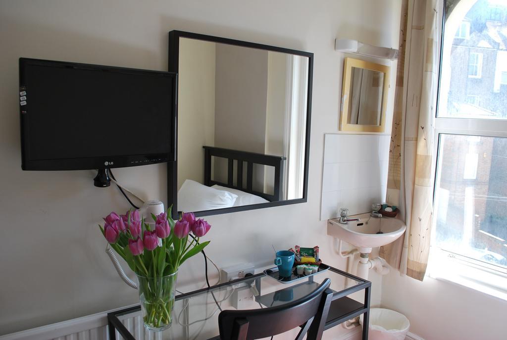 Millifont Guest House Hastings Room photo