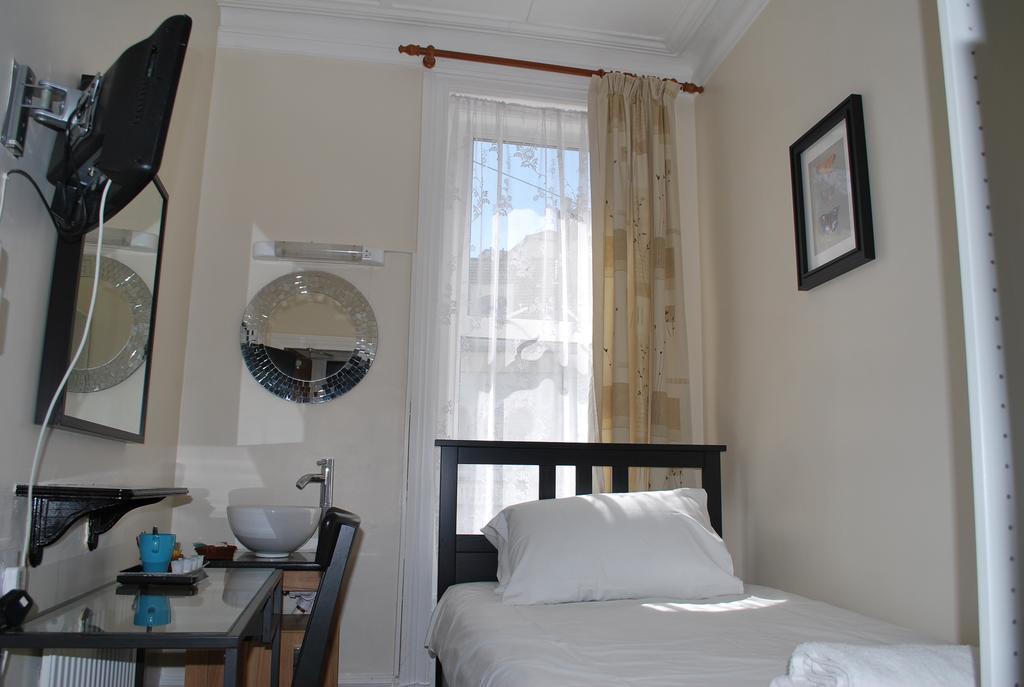 Millifont Guest House Hastings Room photo